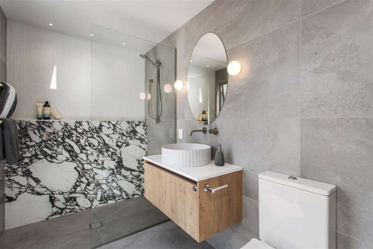 2/6 Naseby Street Merivale_15