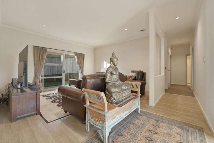 85C Dixon Road Glenview_12