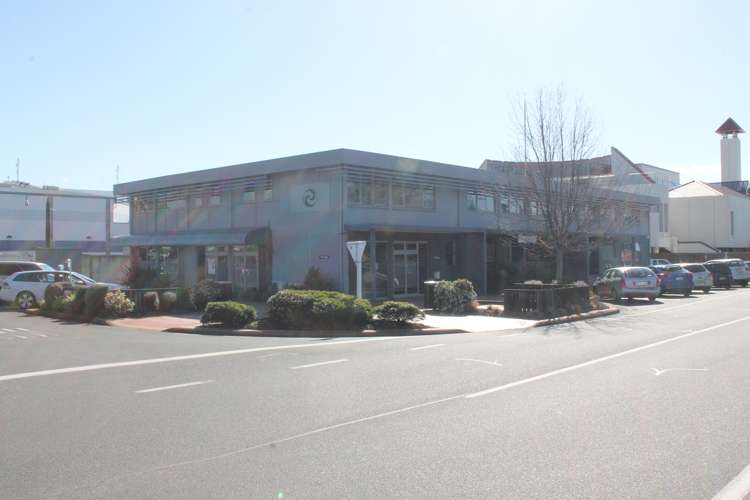1209 Hinemaru Street_0
