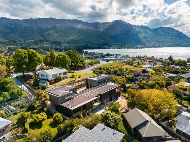 Luxurious Wanaka Living.