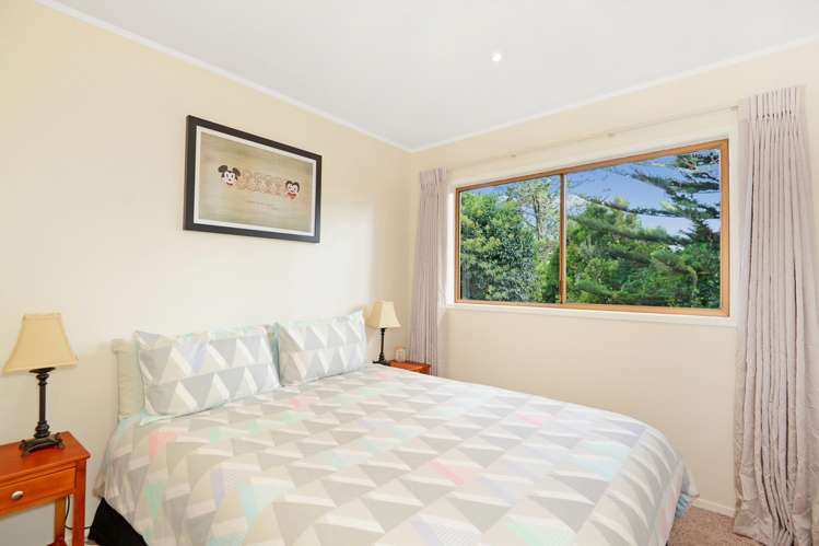 13 Oruamo Place Beach Haven_9