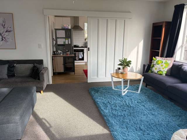2/11 Farnborough Street Aranui_1