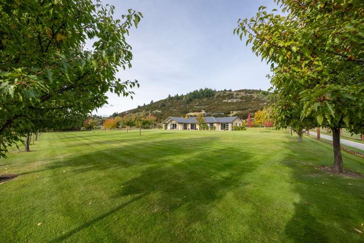 8 Hidden Hills Drive Wanaka_38