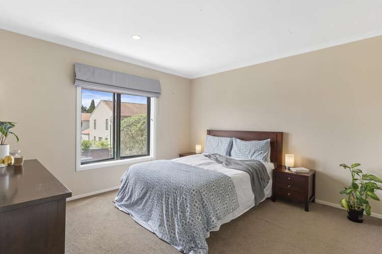 74/1 Ambrico Place New Lynn_6