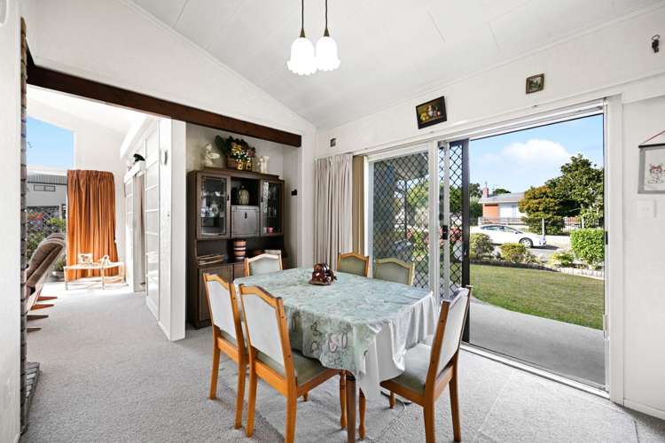 2 Guy Place Melville_10