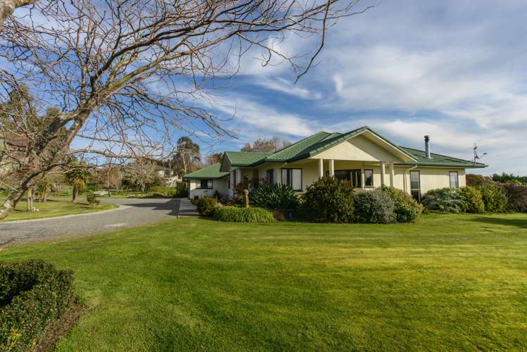 348 Porangahau Road_0