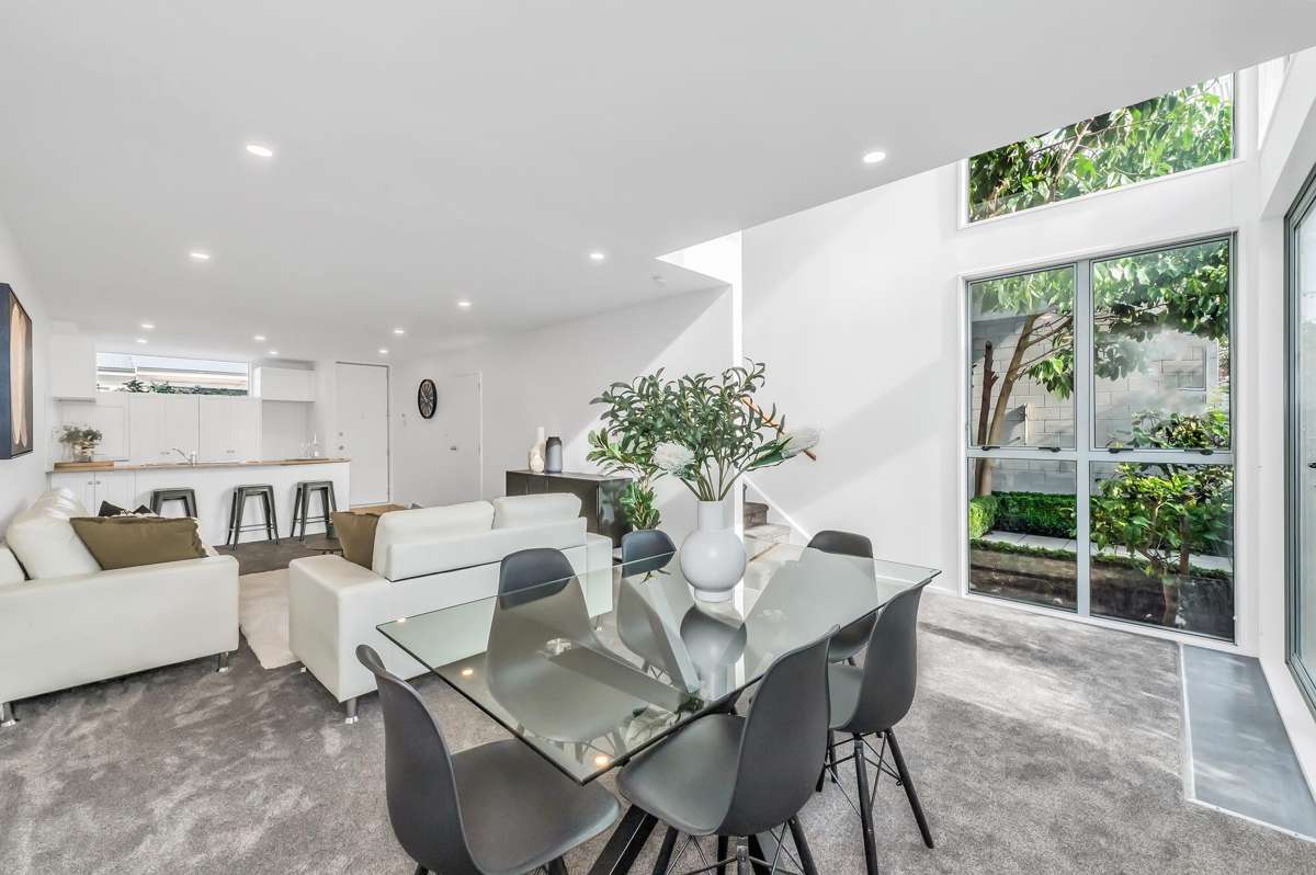 4/1010 Colombo Street_3