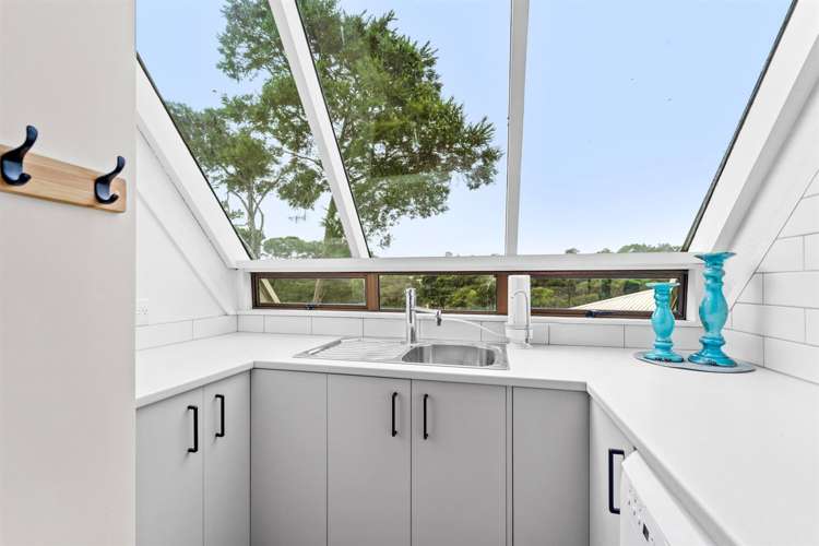 22 Shadon Place Stanmore Bay_10