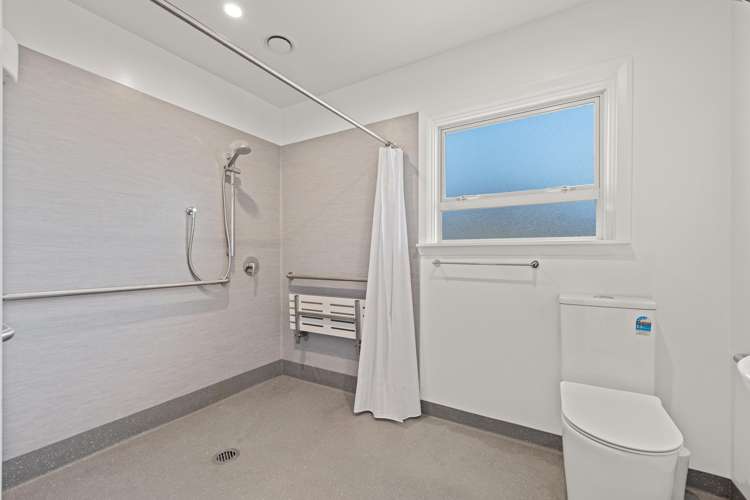 405 Breezes Road Aranui_9