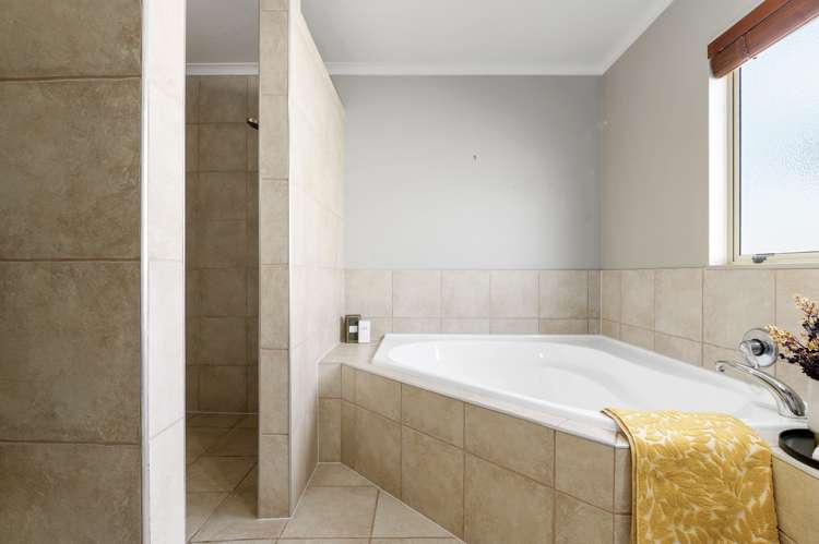 31 Cairns Crescent Rototuna_18