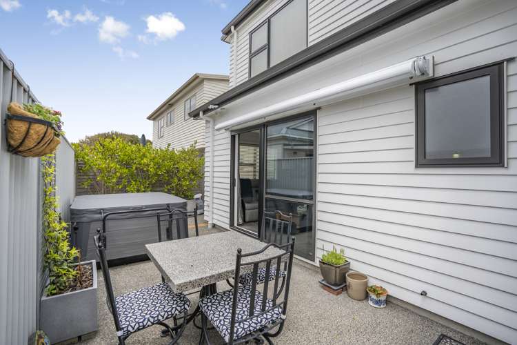 19 Latimer Way Petone_16