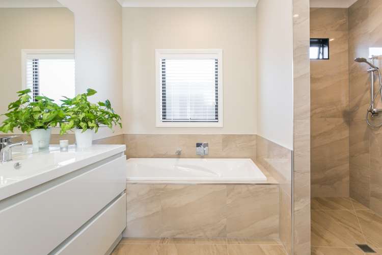 7 Pelorus Avenue Poraiti_12