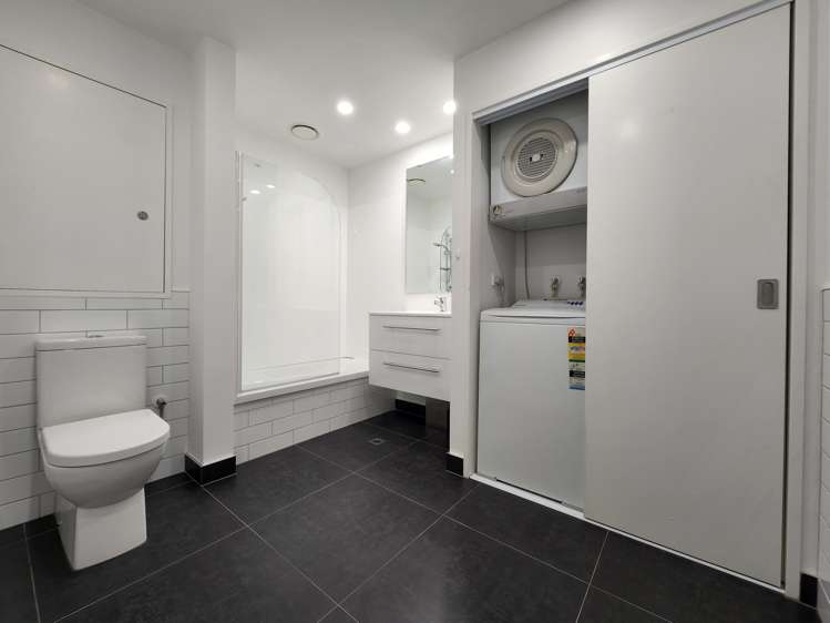 Gc/23 Upper Queen Street Auckland Central_19