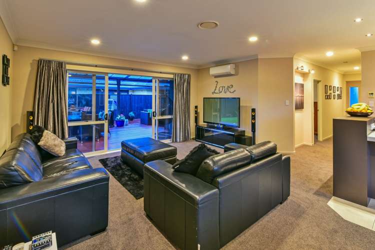 18 Turnberry Drive Wattle Downs_5