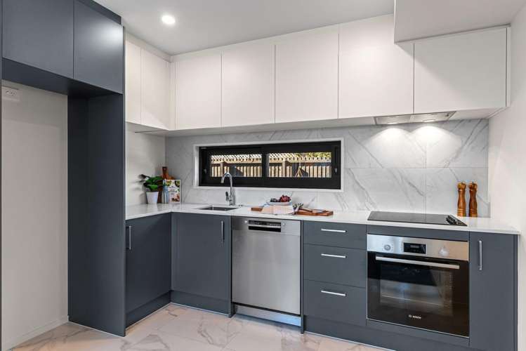 2/35 Hare Street 1464_1