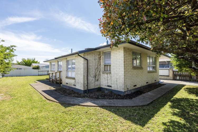 23 Liverpool Crescent Flaxmere_13
