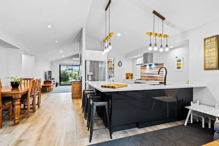 125 Marsden Bay Drive One Tree Point_7