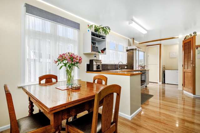 7 Honey Street Wainuiomata_4