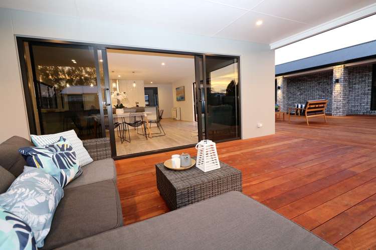 2b Hartley Avenue Carterton_24