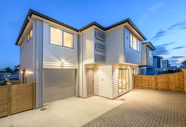 Charming 4 Bedroom home in Hobsonville