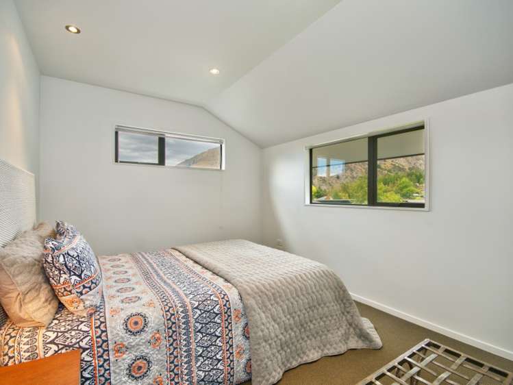 2a Amber Close Arthurs Point_15