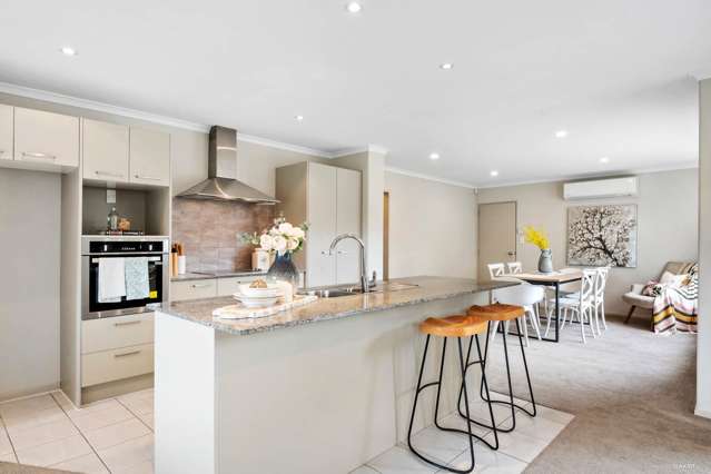 5 Savona Drive Flat Bush_3