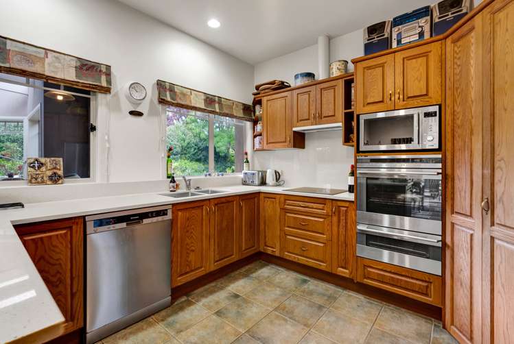 26 Shelter Grove Frankleigh Park_8