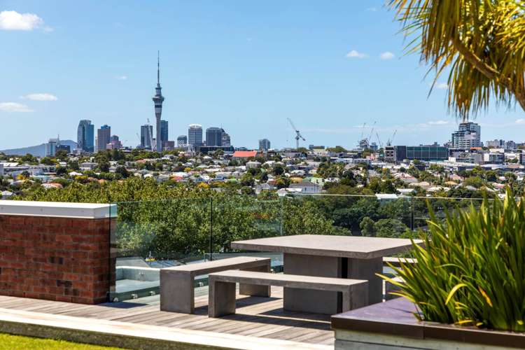 06/54g Surrey Crescent Grey Lynn_12