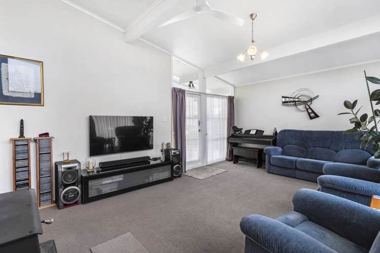 20 Swallow Drive Manurewa_6