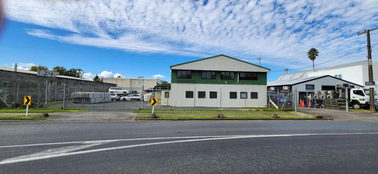 Unit 1, 2/29 Firth Street Drury_10