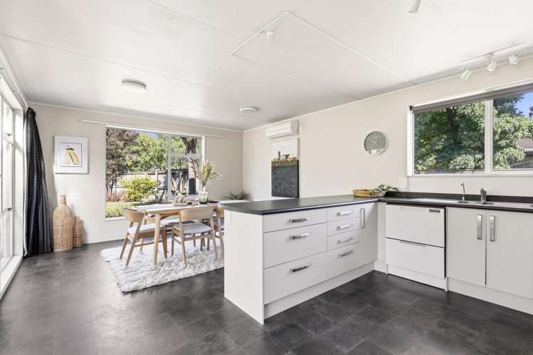 23 Kereru Street Two Mile Bay_6