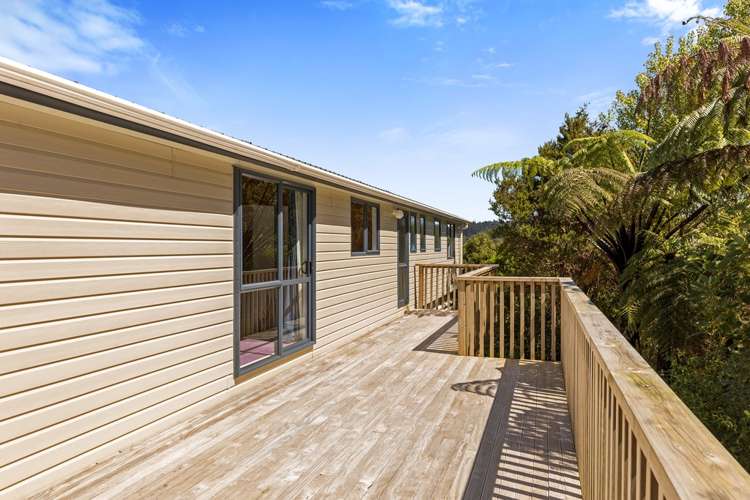 1 Lowry Heights Stokes Valley_19