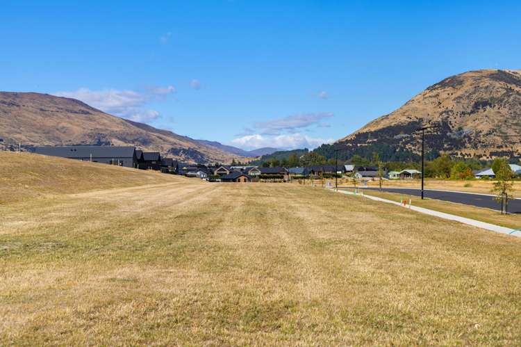 Stages 4, 5 and 6, Pembroke Terrace Wanaka_9