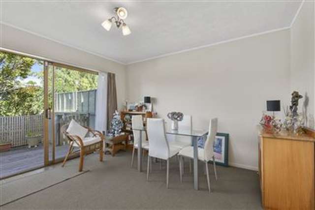 2/32 Stredwick Drive Torbay_3