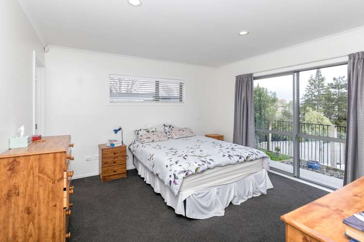 2 Blackwood Crescent Glenview_9