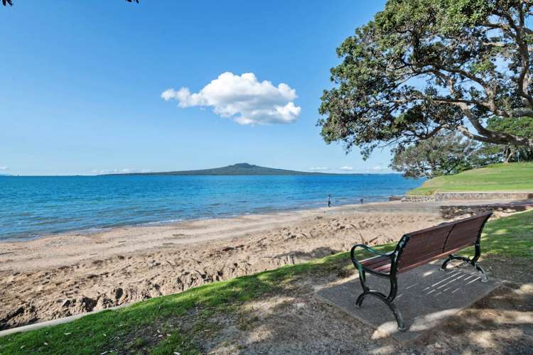 81 Seacliffe Avenue Narrow Neck_23