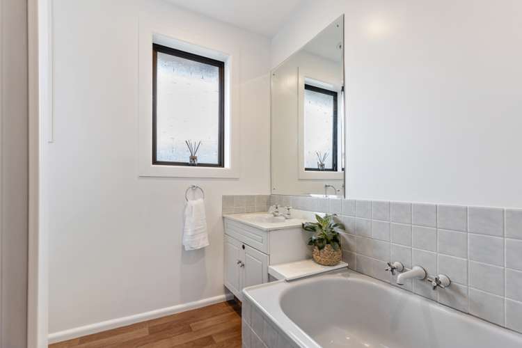 8 Gilwell Street Burwood_9