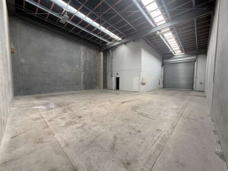 8/19 William Lewis Drive Sockburn_4