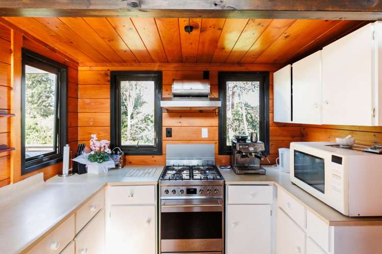 5 Fernwood Place Fitzherbert_5