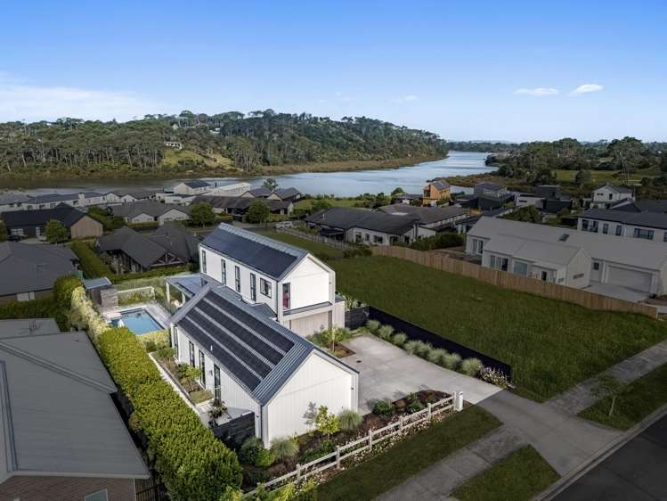 17 Dinning Road Riverhead_21