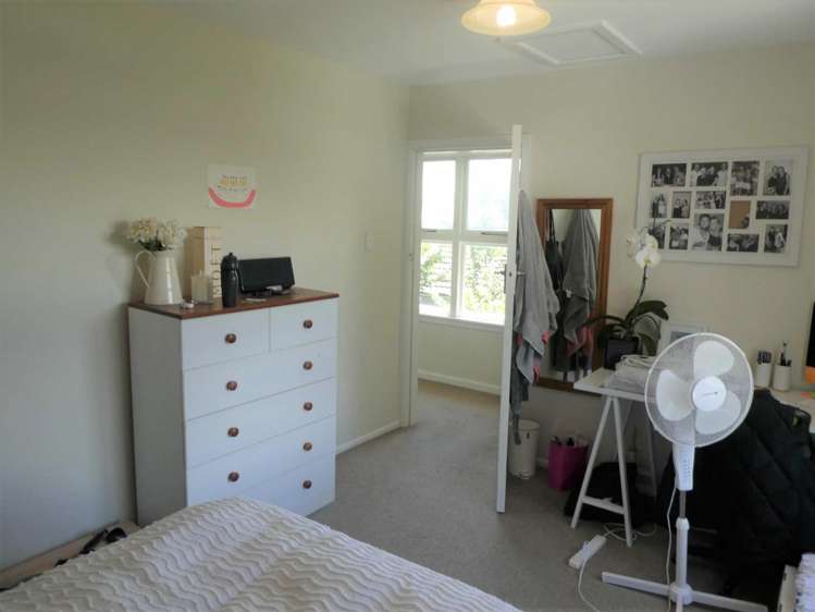 106 Idris Road Bryndwr_13