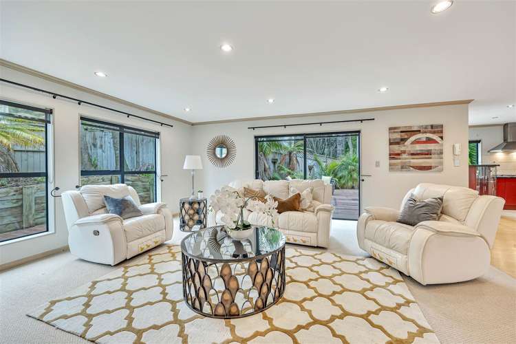 3 Fernbank Lane Greenhithe_2