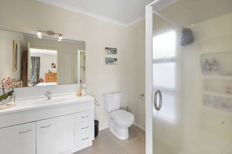 8 Tulip Drive Cambridge_10