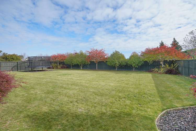 16 Barnsley Crescent West Melton_18