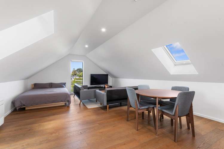 130 Verdeco Boulevard Lincoln_22