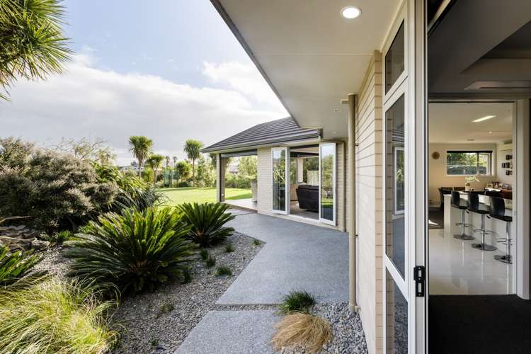 142 Saint James Drive Huntington_17