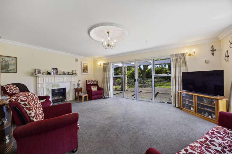 136 Bird Road Stratford_5