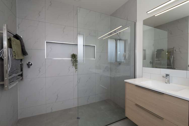 4 Strowan Avenue Elgin_15