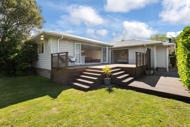 20 Kowhai Grove Raumati Beach_1