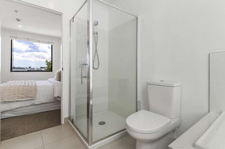 4 Torea Tai Road Hobsonville_13